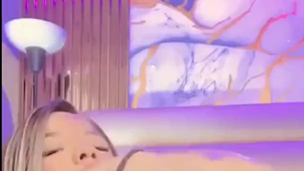 Download: GoddessMiller - Mein glamouröses Anal-Creampie: Eine Show aus Öl und Leidenschaft, die du verdienst zu sehen.