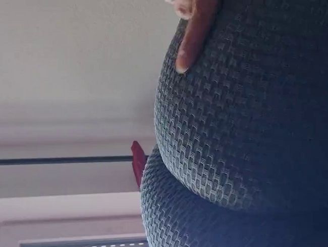 Download: Goddess_Violett - Short Clip - Sportleggings Arsch