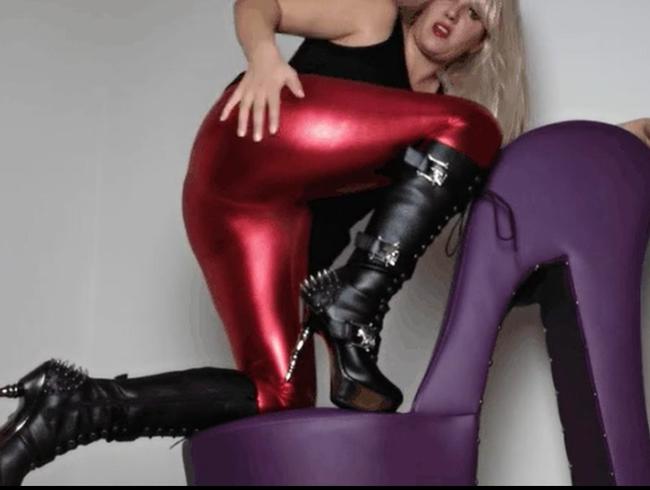 Download: Goddess_Violett - Mein Leggingsarsch fickt dein Hirn