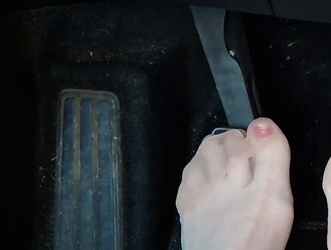 Download: Goldschatz59 - Pedal Pumping in Birkenstocks