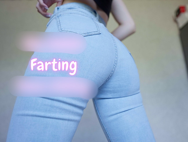 Download: HOTSEXTAPE - Furzen In Engen Jeans! Gesichtssitzen Arsch Fetisch POV