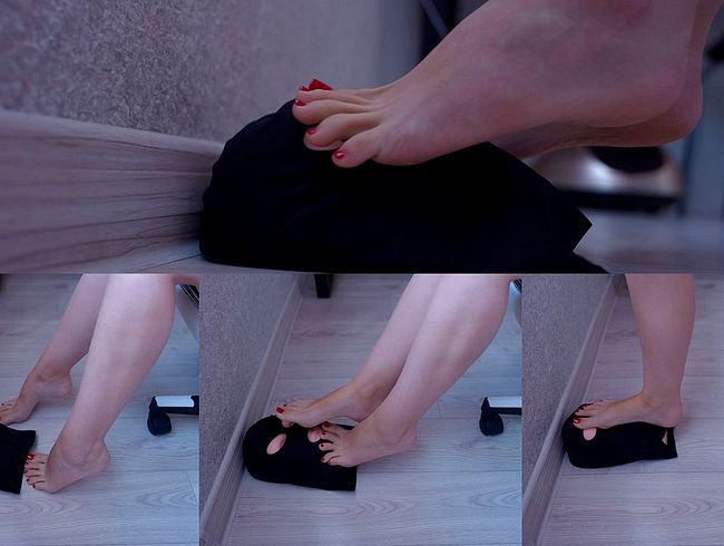 Download: HOTSEXTAPE - Demütige dich mit meinen perfekten nackten Füßen! Sinnliche Domina