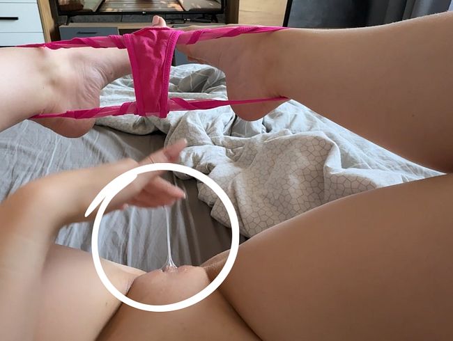 Download: HOTSEXTAPE - Ich liebe es, morgens meine cremige Muschi zu fingern und zu sagen, dass ich komme