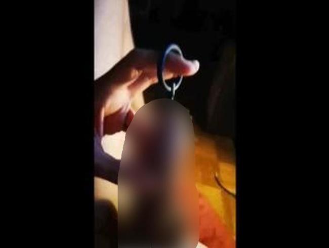 Download: HarterPruegel86 - - Dilator im Pruegel stecken und Arsch mit Dlldo gefickt -