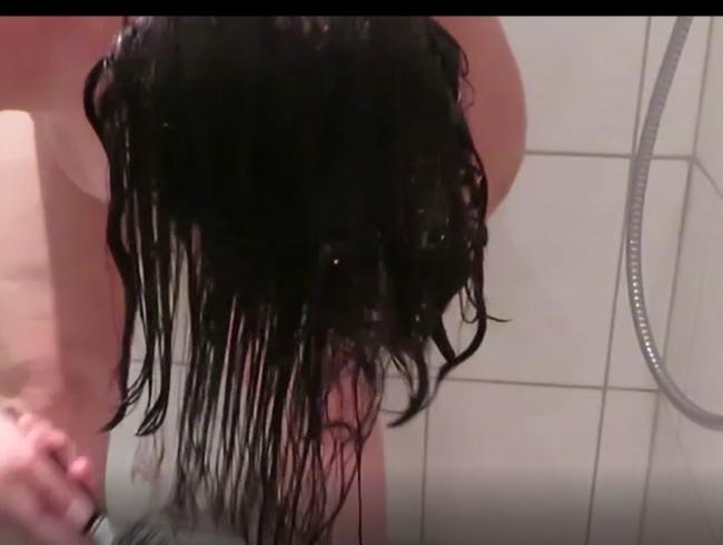 Download: Hausfrau1980 - Duschen der Haare