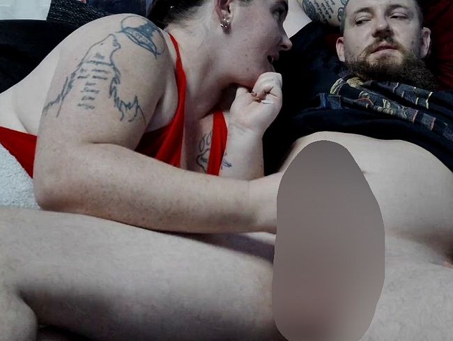 Download: HeissesRotkaeppchen - Ich hole Wolf einen runter bis er abspritzt