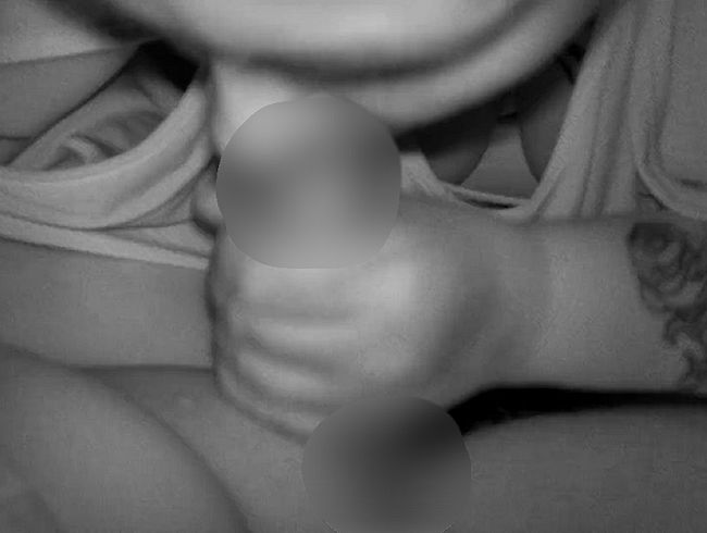 Download: HeissesRotkaeppchen - Autoblowjob in Nachtsicht