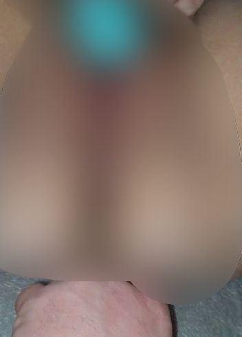 Download: Holy-Molly - Vibrator am Kitzler und Glasdildo im Arsch, Achtung ich Komme ??