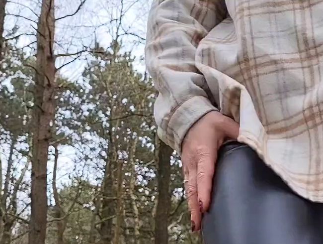 Download: Honey-Bitch - Heute mal in Leggings unterwegs