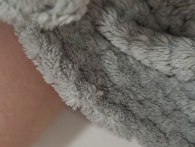 Download: Honey-Bitch - Userwunsch - Pissselfie