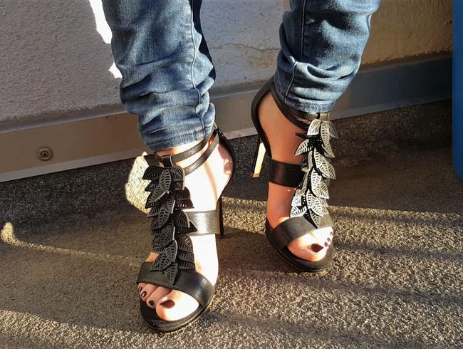 Download: Honey-Bitch - Meine Lieblingsschuhe *-*