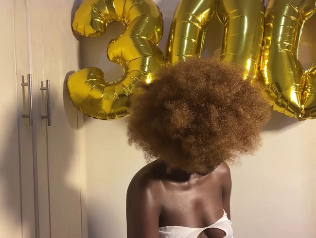 Download: Honey_Beez - Honey Beez: Ein ehrliches, süßes und pikantes Fan-Interview mit Ebony Princess Beez