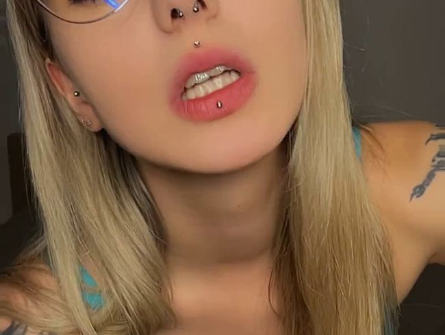 Download: Honeygirl96 - Türkis, Brille & Rauch – mein Blick gehört dir!!!!