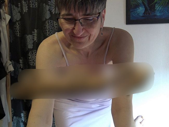 Download: Hot--Milf - Swallow It, Blowjob mit heißem Ende und spritzig feucht...