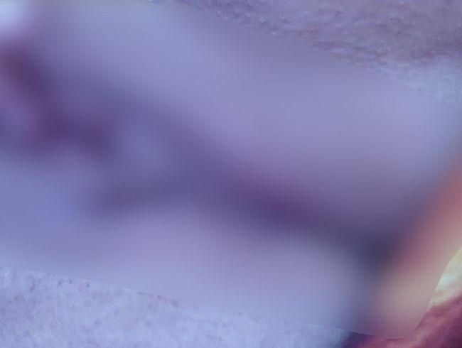 Download: HotCurvyWild - Erster Solo-Squirt
