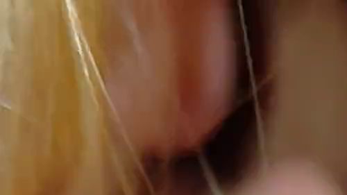 Download: HotSexyPaar2702 - Sexy Milf Mona gibt mir einen sehr geilen Blowjob.