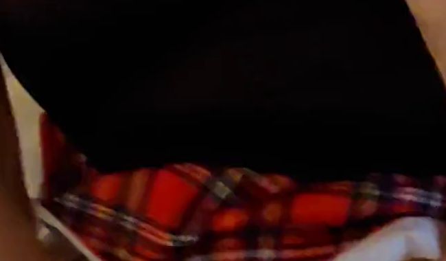 Download: HotSexyPaar2702 - Bevor Sie sich den geilen Schwanz in ihre Pussy steckte,nutze sie ihn für Ihren Kitzler.