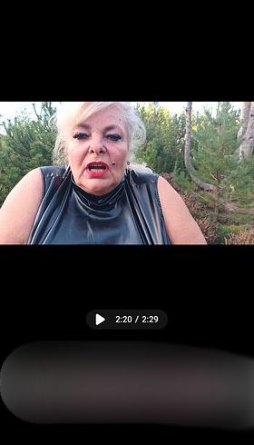 Download: HotSilli152 - Squirten in der Heide