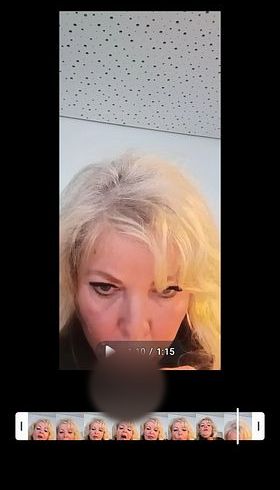 Download: HotSilli152 - Blasen im Büro