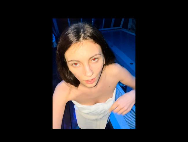 Download: HotSugarCube - Wir haben im Pool in der Villa gefickt