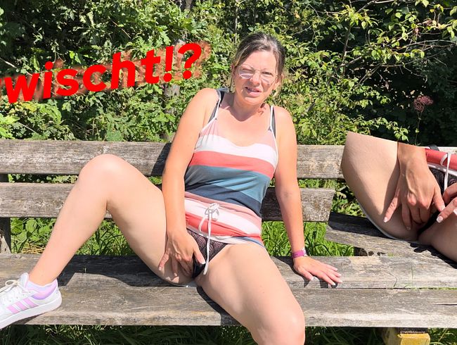 Download: Hot_Angel - 1.Mal Outdoor und gleich Erwischt!?