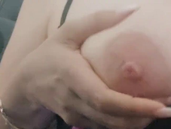 Download: Hot_Angel08 - Ich zeige euch wie ihr meine titten massieren wollt.