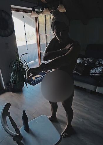 Download: Hot_Vamp89 - Immer schön eincremen ?