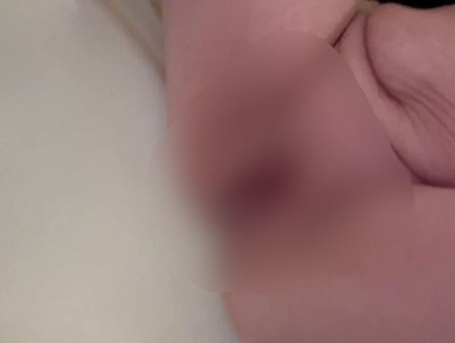 Download: Hotmum41 - Kurzes aber geiles Nasses Vergnügen für dich