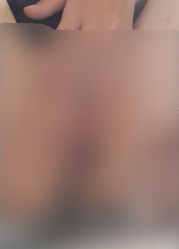 Download: Hotwetgirl89 - Eine Menge Pipi am Morgen