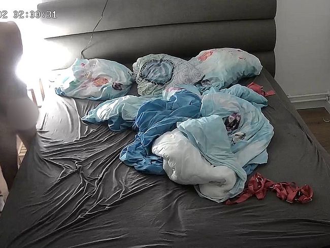 Download: HotwifeNeedSome - Hoffentlich hat mein Mann nichts gegen meine Abenteuer in letzter Zeit.