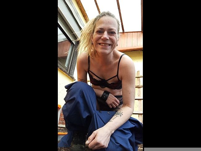 Download: HungrigesBiest - Nur ein kleiner Anreiz, Blaumann Dessous Nylon