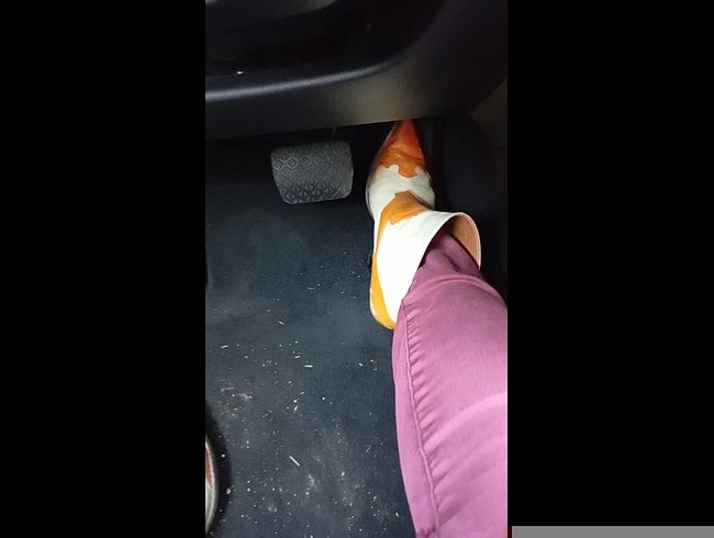 Download: HungrigesBiest - Autopedale, aber nur 2 Stück. Automatik. Cowboy Stiefel