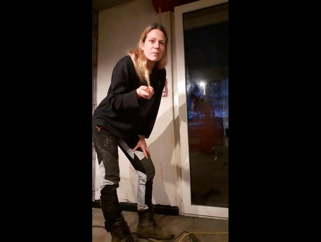 Download: HungrigesBiest - Erklärvideo warum,du Jalousienhalterung lösen, roter String Geiler Arsch