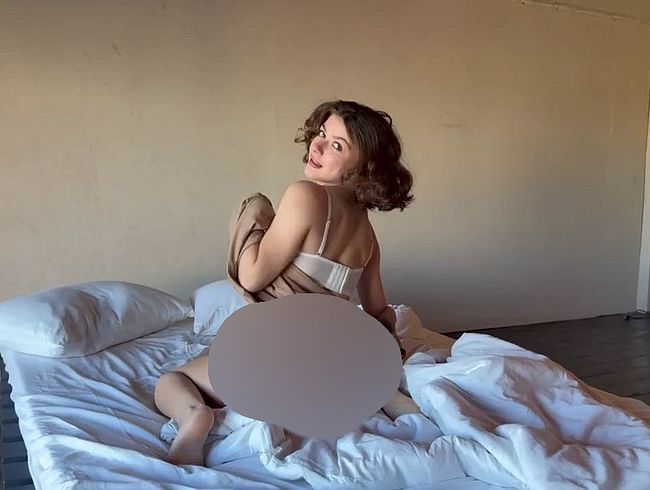 Download: IceFoxy - rote Höschen (ohne ton)