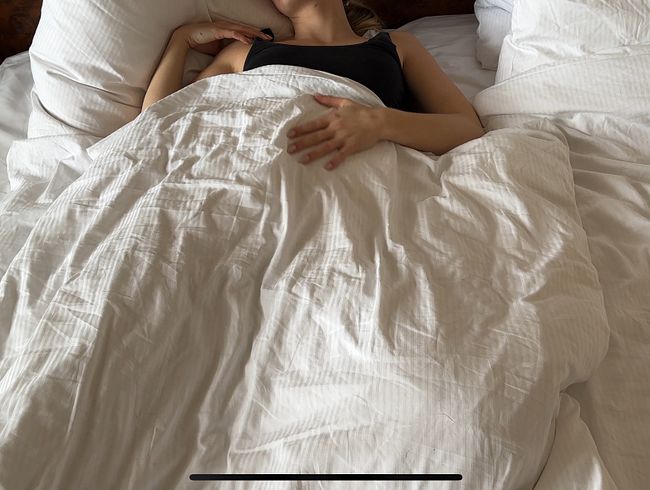 Download: Idamagic - Ich bin Notgeil aufgewacht und massiere mir meine Pussy!!