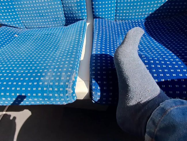 Download: Intimissimo-Micha - Sockenduft im Zug