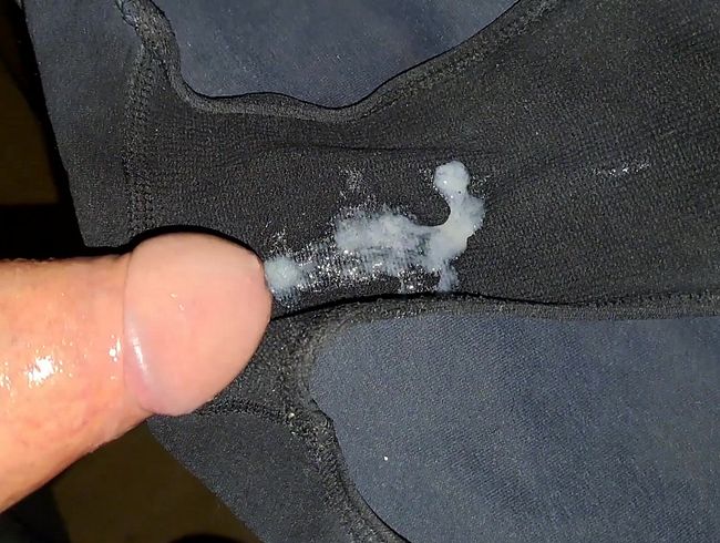 Download: Intimissimo-Micha - In ihr feuchtes Höschen gespritzt