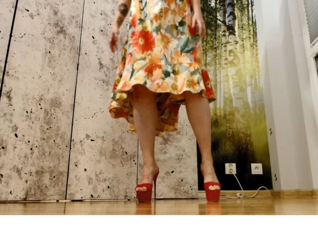 Download: IssabellaBdsm - Mischung aus feuchten Orgasmen im Pin-up-Stil