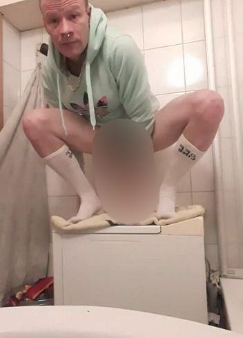 Download: JacquelineSExxY67 - Heiße Transfrau !!! Bumst sich gut selbst