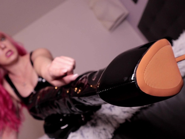 Download: JanaLogan - Lektion 1 - Fres*e halten und zuhören