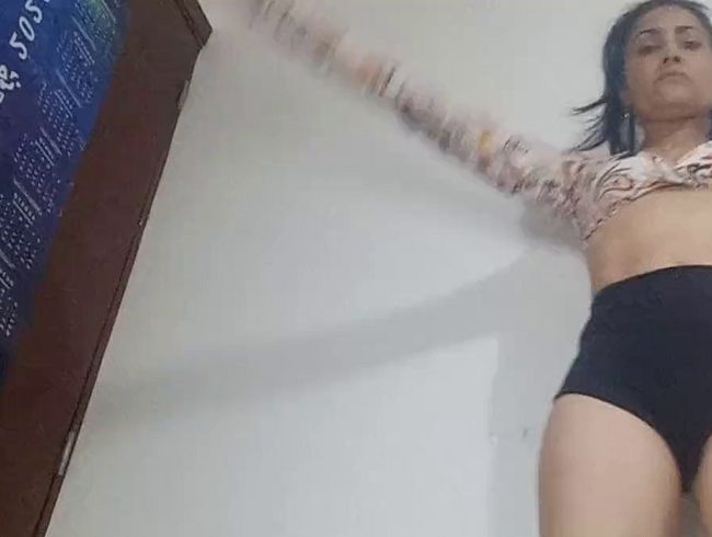 Download: JeniferLove - Ich habe Kniebeugen gemacht! (kein Ton)