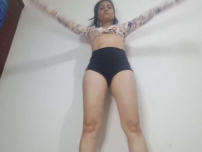 Download: JeniferLove - Ich habe Kniebeugen gemacht! (kein Ton)