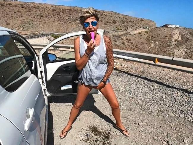 Download: Jenny_Hardt - Jenny Privat - Im Auto das Fötzchen gewichst und public gepisst   ...