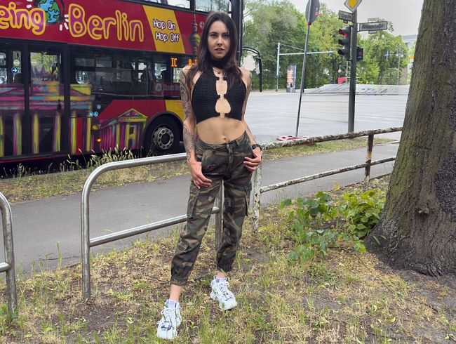 Download: Jenny_Stella - PSST – TOP-SECRET! Frech, fickbar, notgeil – versaut, mit neuem Schwanz mitten in Berlin! 