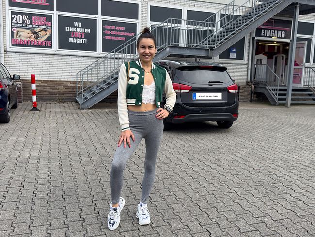 Download: Jenny_Stella - FSK 21+! FISTING-WELTPREMIERE! Mein ALLERERSTES Mal vom Mann gefistet – die komplette Zerstörung?