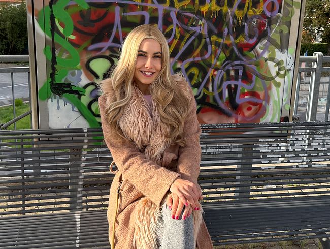 Download: Jenny_Stella - Aua! Stief!- Daddy! Dein SCHWANZ ist zu groß! Bitte SCHWÄNGERE mich nicht so HART und TIEF rein!