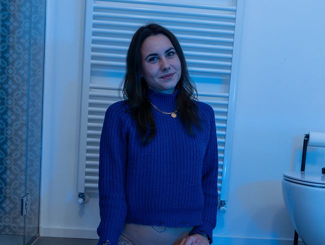 Download: Jenny_Stella - HEFTIG! KOMPLETT DEVOT! NOCH HÄRTER – 500-PS-Sybian mit Reizstrom macht mich komplett fertig!