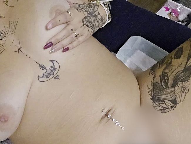 Download: Jessixyz - Siehst du wie der Saft aus meiner nackten pussy tropft ?