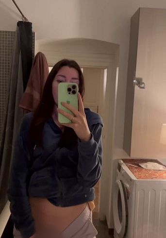 Download: Jessy_outside - Hey meine geile Ficksau! Ich hoffe du bist gerade genauso geil wie ich? ;)
