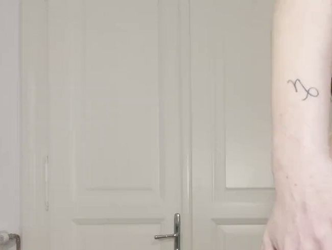 Download: Jessy_outside - Ich fingere mich zum ersten mal komplett vor laufender Kamera! ;)